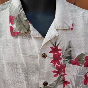 Havana Jack Cafe Mens Button Down Shirt X-Large Hawaiian 100% Silk Red Florals
